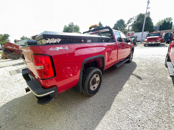 2015-gmc-sierra-2500hd-image-6