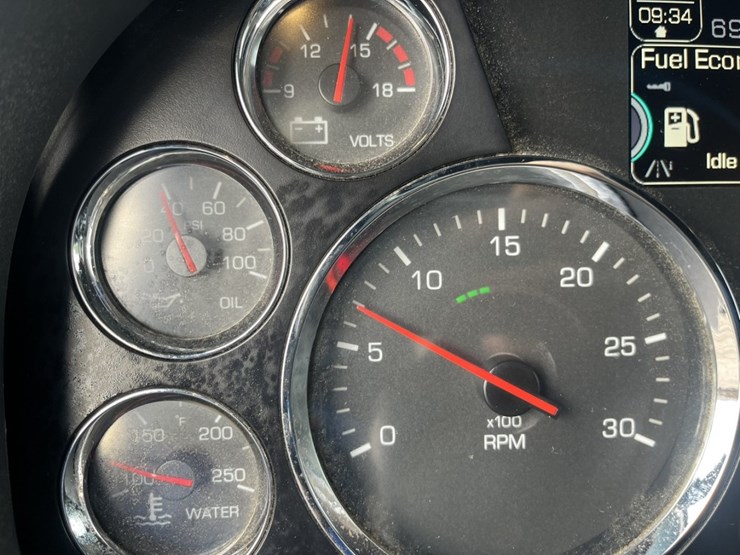 2020-kenworth-t680-image-126