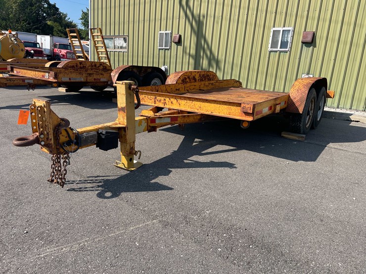 #13339-•-1990-butler-tilt-bed-trailer-(has-wi-title)-image-1