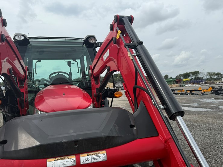 2022-massey-ferguson-4710-image-21