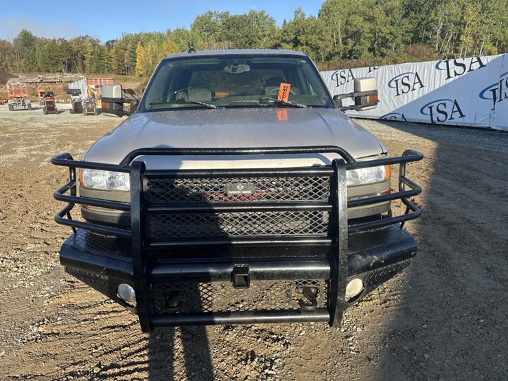 2005-gmc-2500-image-8