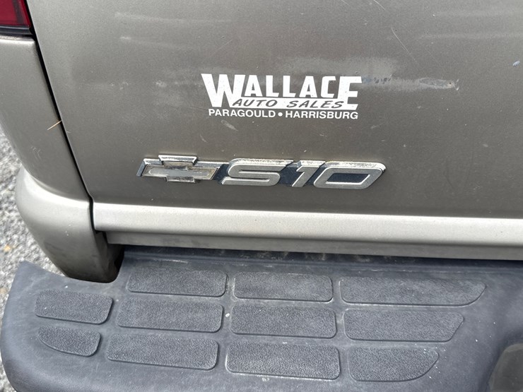 2001-chevrolet-s10-image-5