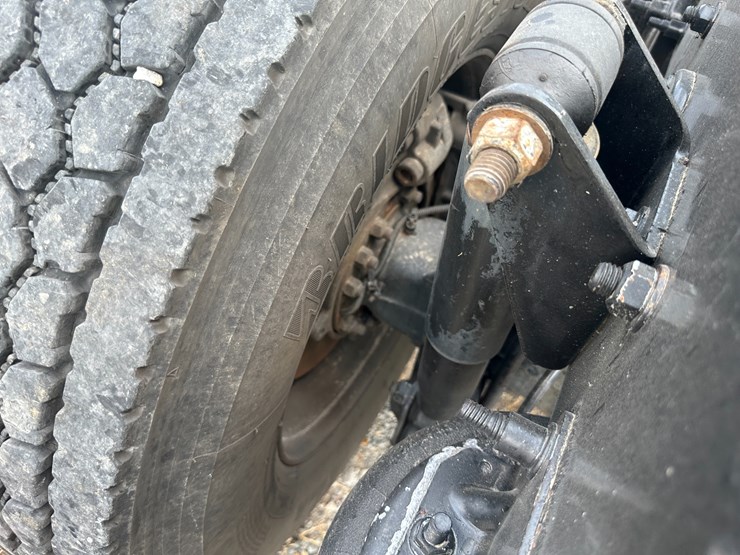 2018-western-star-5700-image-17