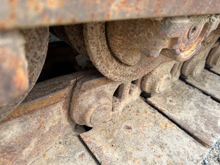 caterpillar-d6c-image-16