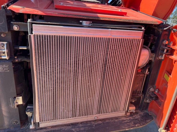 kubota-svl97-2-image-25