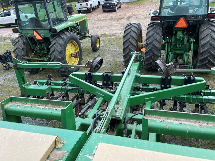 #7102-•-great-plains-grain-drill-no-till-drill-image-39