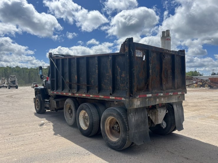 ford-9000-image-3