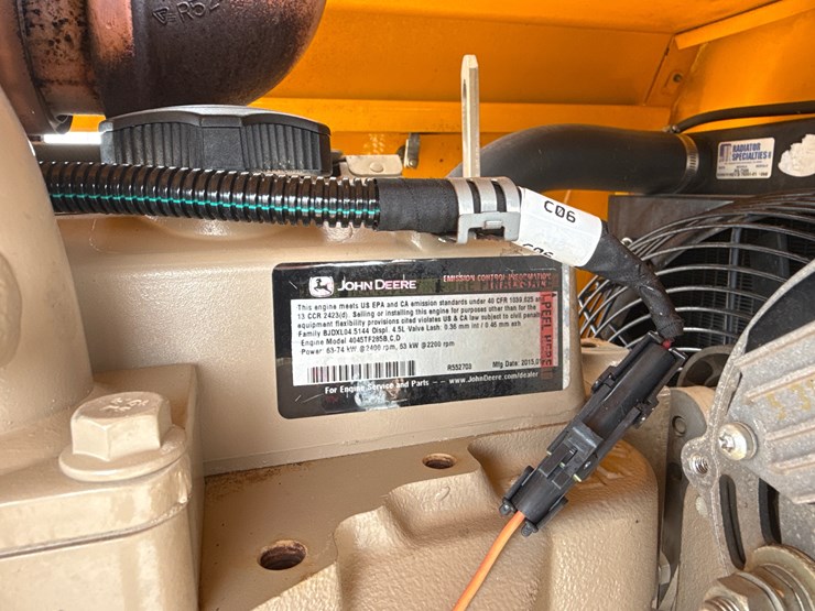 2015-john-deere-4045t-image-9