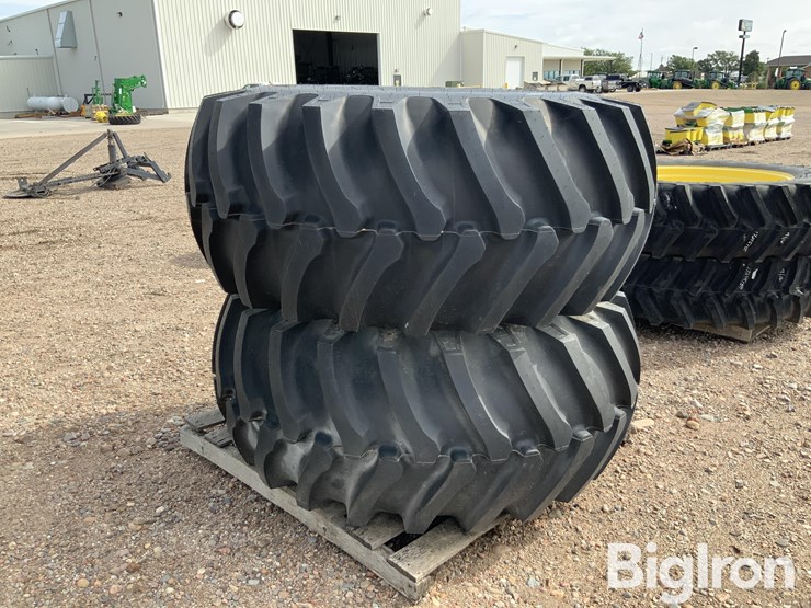 yield-master-30.5l-32-tires-&-rims-image-3