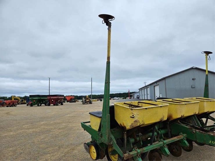 john-deere-7000-image-27