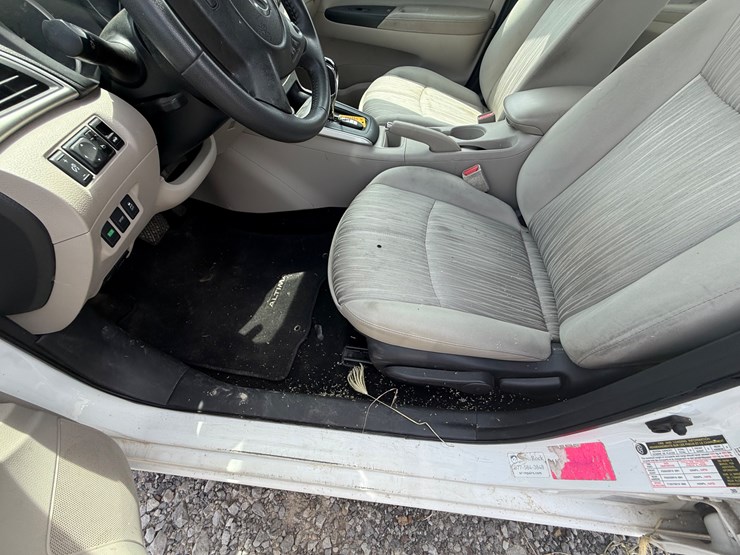 #3760-•-inop-2016-nissan-sentra-sedan-3n1ab7ap6gy243642-inv#:-3760-image-27