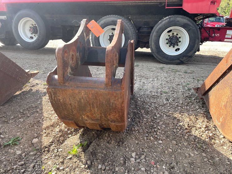 #13394-•-excavator-bucket-image-3