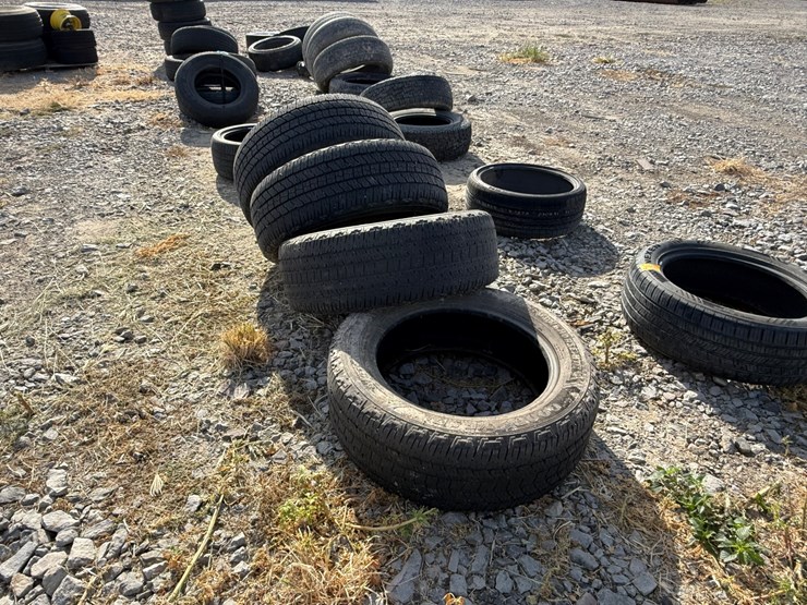 #5167-•-lot-of-(4)-275/55r20-tires-inv#-5167-image-4