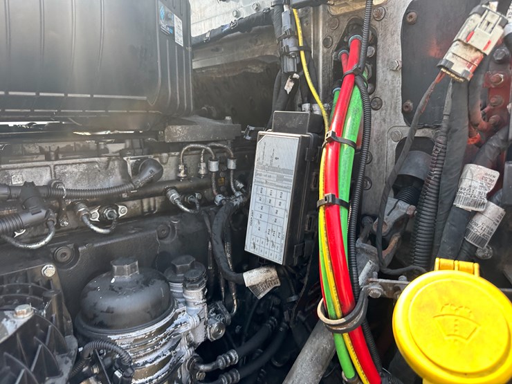 2018-western-star-5700-image-57