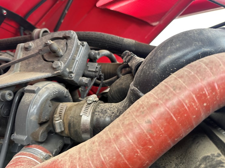 2022-massey-ferguson-4710-image-13