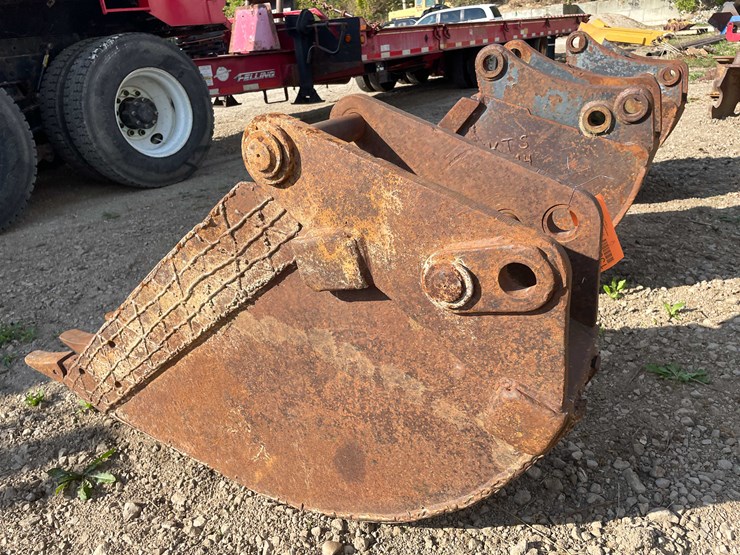 #13395-•-new-holland-bucket-image-2