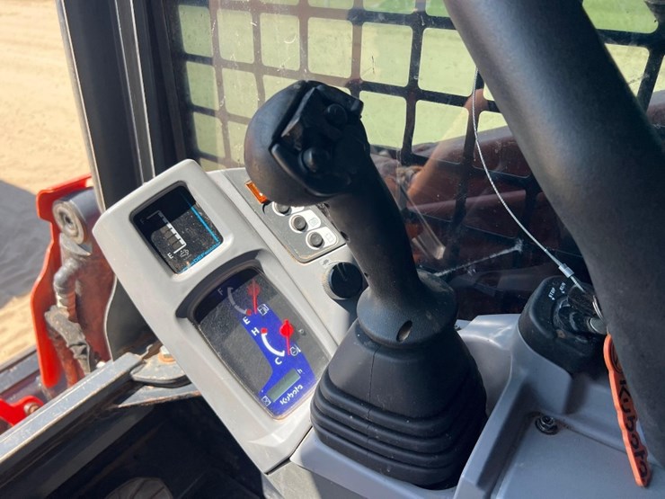 kubota-svl97-2-image-25