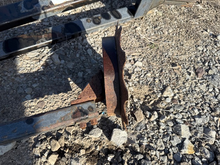 #23905-•-yetter-~15'-row-marker-image-9