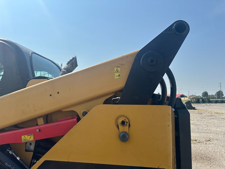 2018-caterpillar-299d2-xhp-image-23