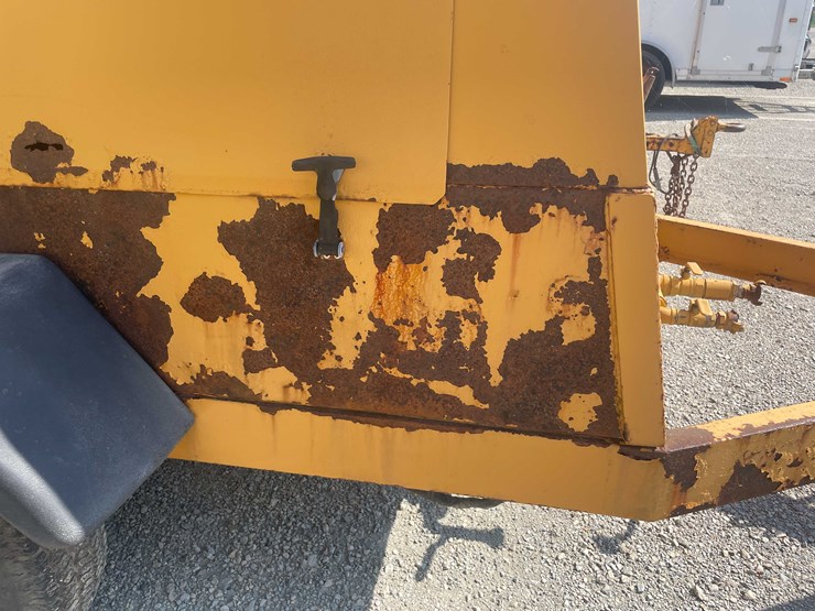 #13348-•-1992-atlas-corporation-tow-behind-compressor-image-16
