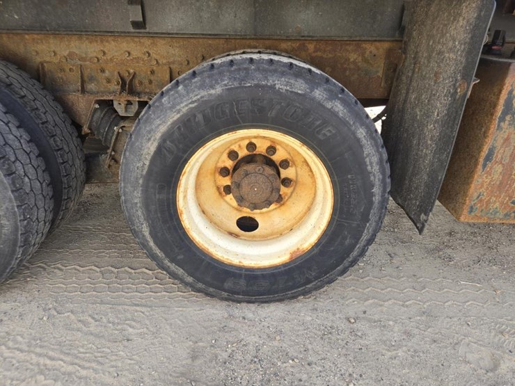 #1243-•-2002-international-6x4-dump-truck-image-66