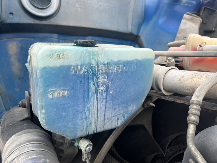 2020-kenworth-t680-image-31