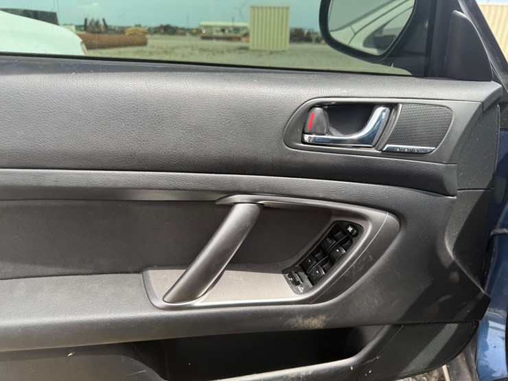 #7713-•-inop-2009-subaru-outback-suv-4s4bp61c897314656-inv#:-7713-image-28