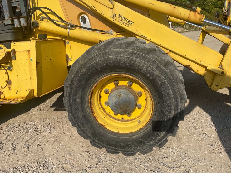 #13315-•-2003-lb110-backhoe-loader-image-24