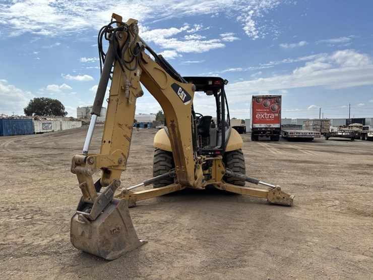2013-caterpillar-420f-image-8