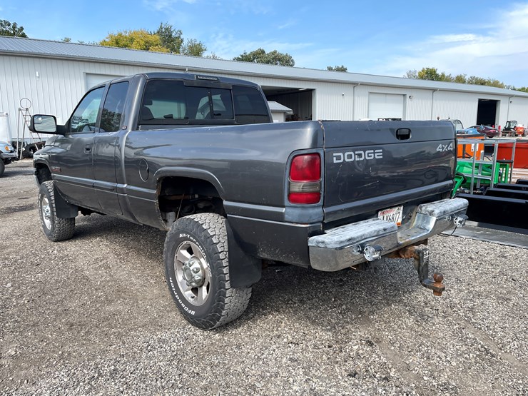 2002-dodge-ram-2500-image-9