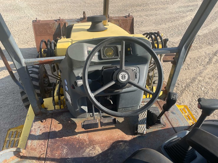 2002-new-holland-lb75b-image-56