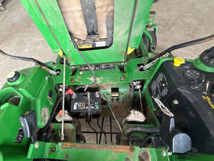 john-deere-z830a-image-25