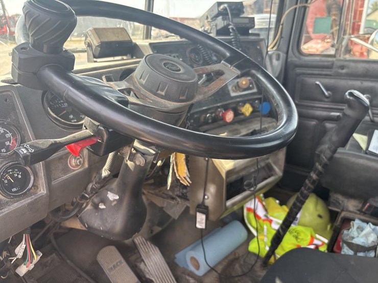 #1314-•-2000-mack-rd-600-day-cab-truck-tractor-image-48
