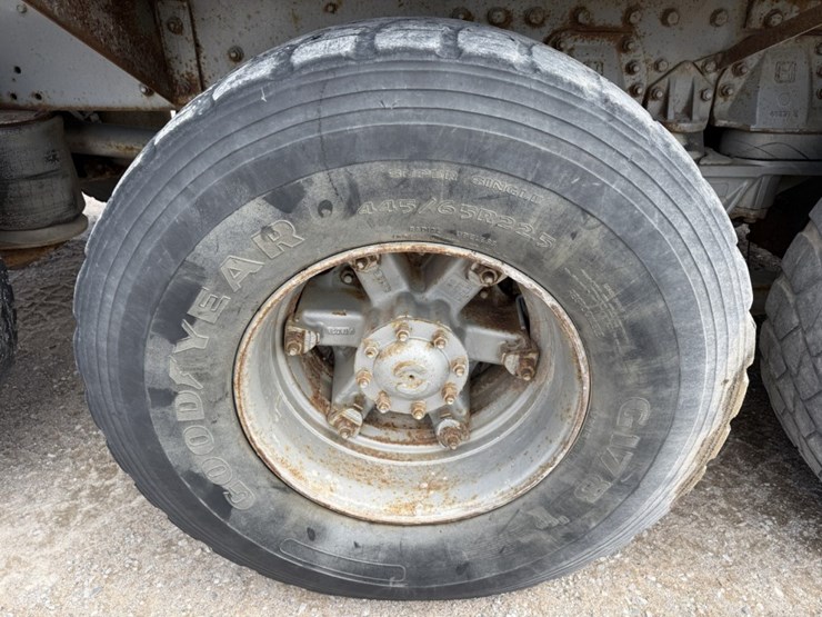 #1553-•-1991-oshkosh-mixer-truck-image-78
