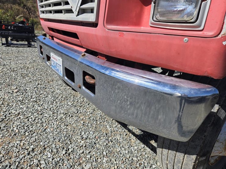 1994-ford-f700-image-10