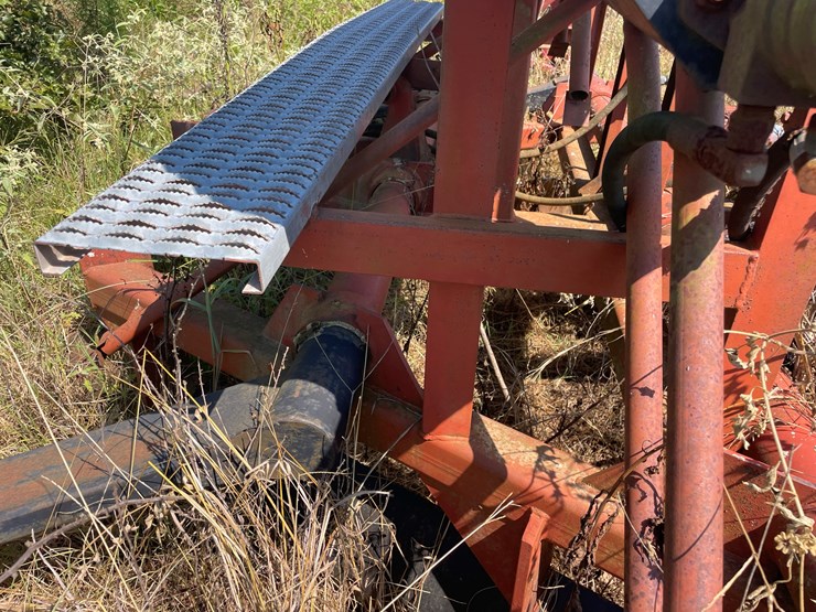 #24158-•-hula-mfg-levee-squeeze-w/seeder-image-6