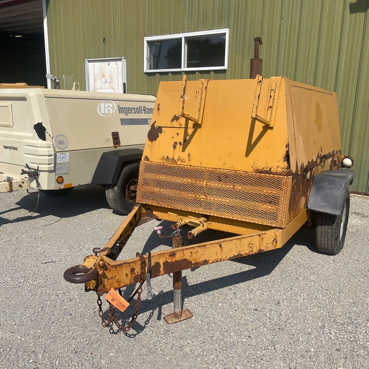 #13348 • 1992 Atlas Corporation Tow Behind Compressor