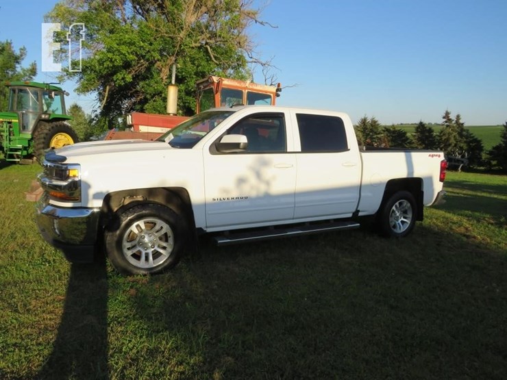 2017-chevrolet-lt-1/2-ton-4x4-,-4-door-16-image-6