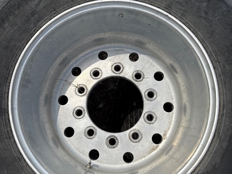 #5272-•-lot-of-(2)-445/50r22.5-tires-w/-rims-image-9