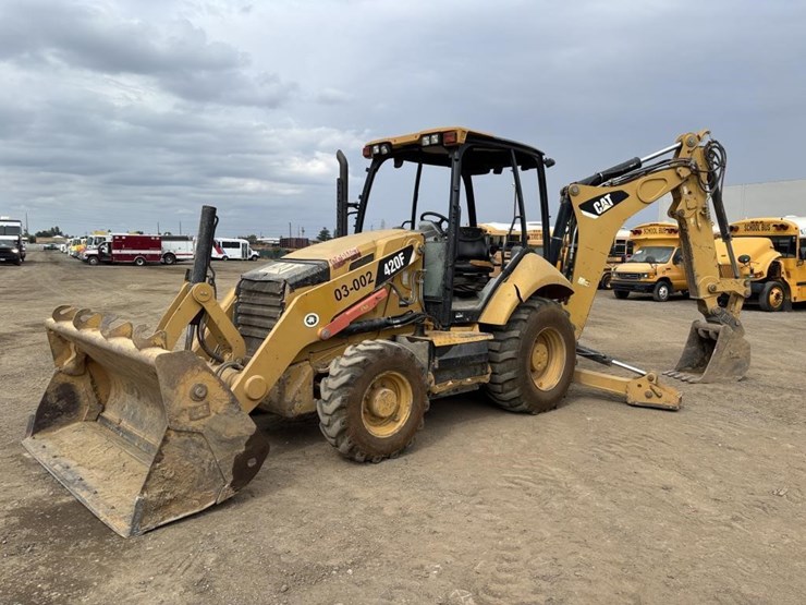 2013-caterpillar-420f-image-1