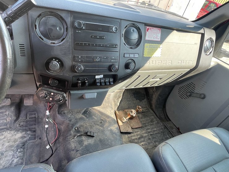 2014-ford-f350-image-36