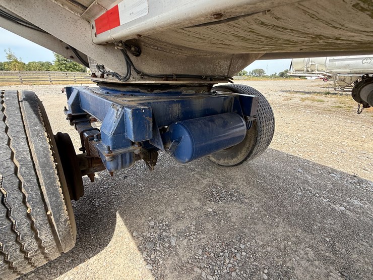 #9657-•-1996-weld-it-s/a-5400gal-fuel-trailer-1w9t23269tl010011-inv#:-9657-image-22