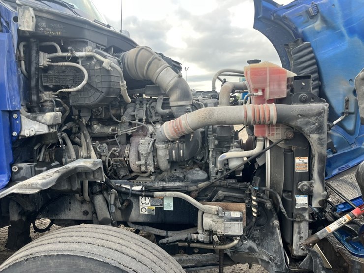 2020-kenworth-t680-image-34