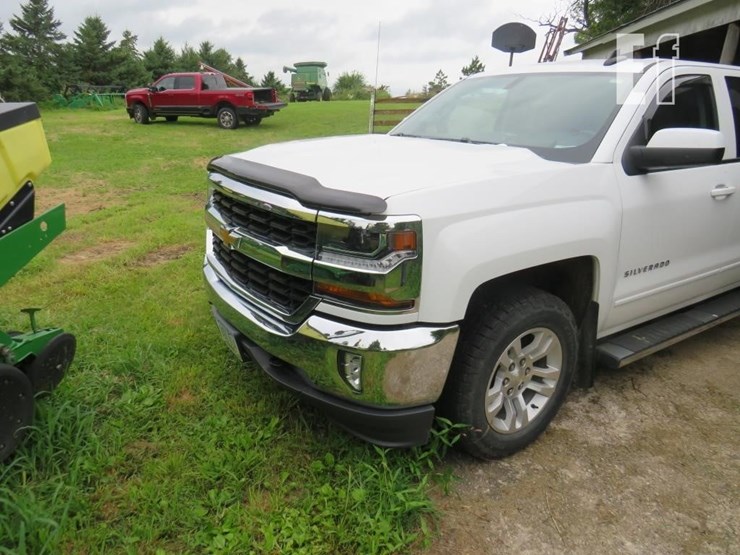 2017-chevrolet-lt-1/2-ton-4x4-,-4-door-16-image-2