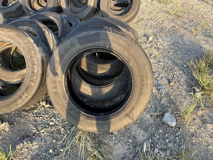 #649-•-lot-of-miscellaneous-tires-inv#:-9979-image-16
