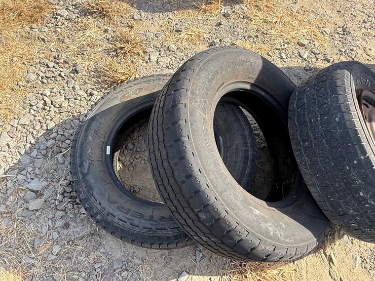#5035-•-lot-of-(3)-miscellaneous-tires--inv#5035-inv#-5035-image-13