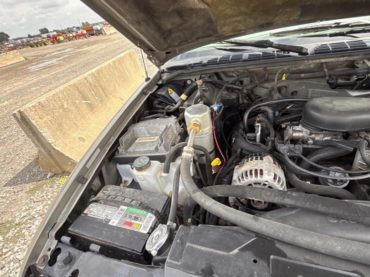 2001-chevrolet-s10-image-44