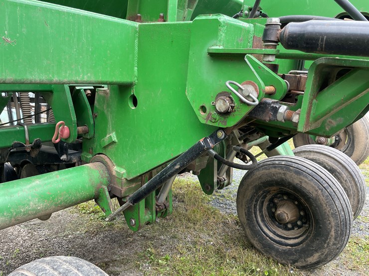 #7102-•-great-plains-grain-drill-no-till-drill-image-20