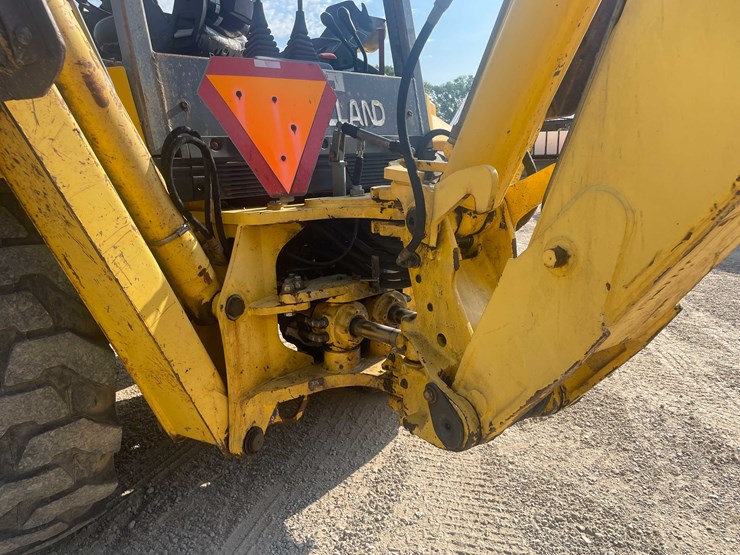 #13315-•-2003-lb110-backhoe-loader-image-51