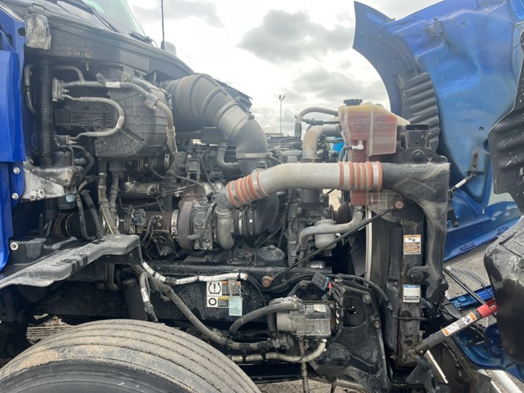 2020-kenworth-t680-image-32